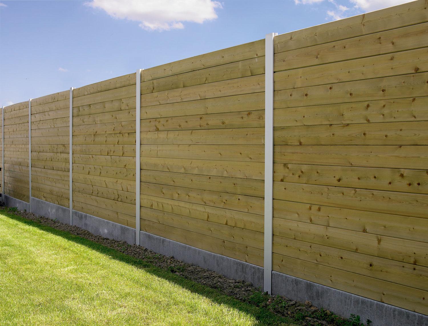 Ontdek ons assortiment stijlvolle tuinafsluitingen, schuttingen en hekwerken in diverse materialen zoals hout, composiet en metaal, perfect voor elke tuin. Duurzaam, onderhoudsvriendelijk en op maat gemaakt.