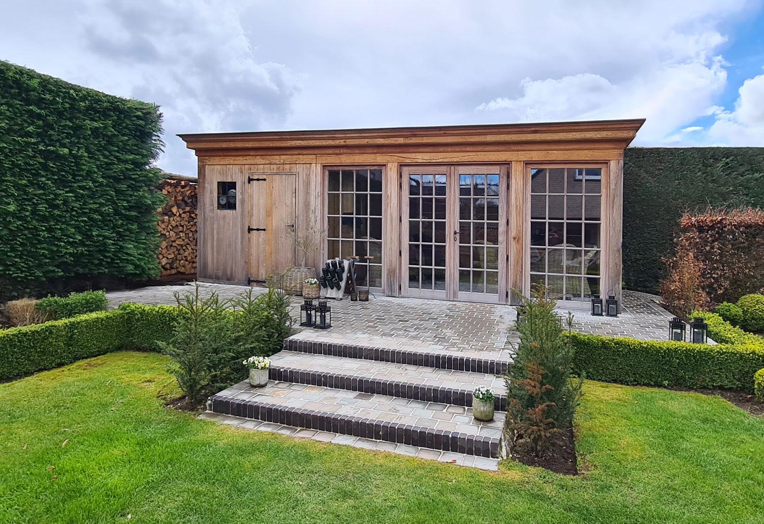 Ontdek prachtige bijgebouwen op maat. Hoogwaardige materialen en vakmanschap voor een duurzame, natuurlijke uitstraling in elke tuin. Creëer jouw perfecte buitenruimte met een stijlvol bijgebouw.