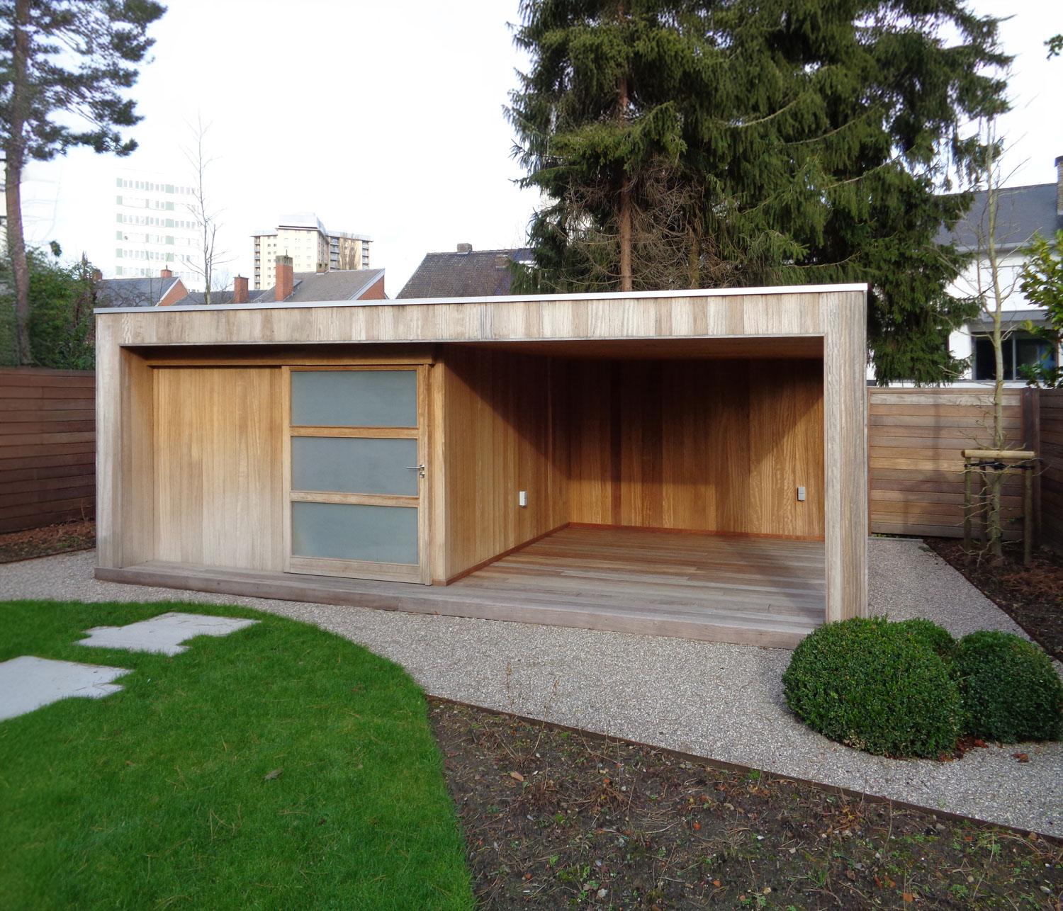 Ontdek prachtige bijgebouwen op maat. Hoogwaardige materialen en vakmanschap voor een duurzame, natuurlijke uitstraling in elke tuin. Creëer jouw perfecte buitenruimte met een stijlvol bijgebouw.