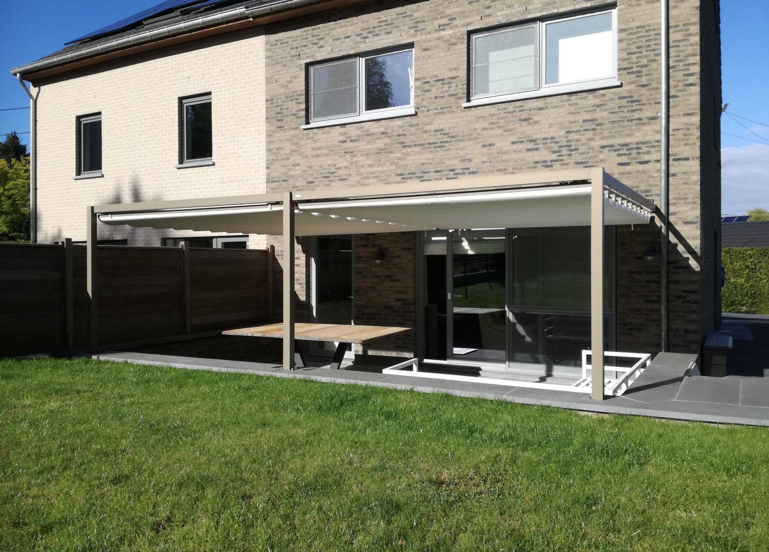 Terrasoverdekking veh unosider. Aluminium overkapping, zonnewering met doek. 