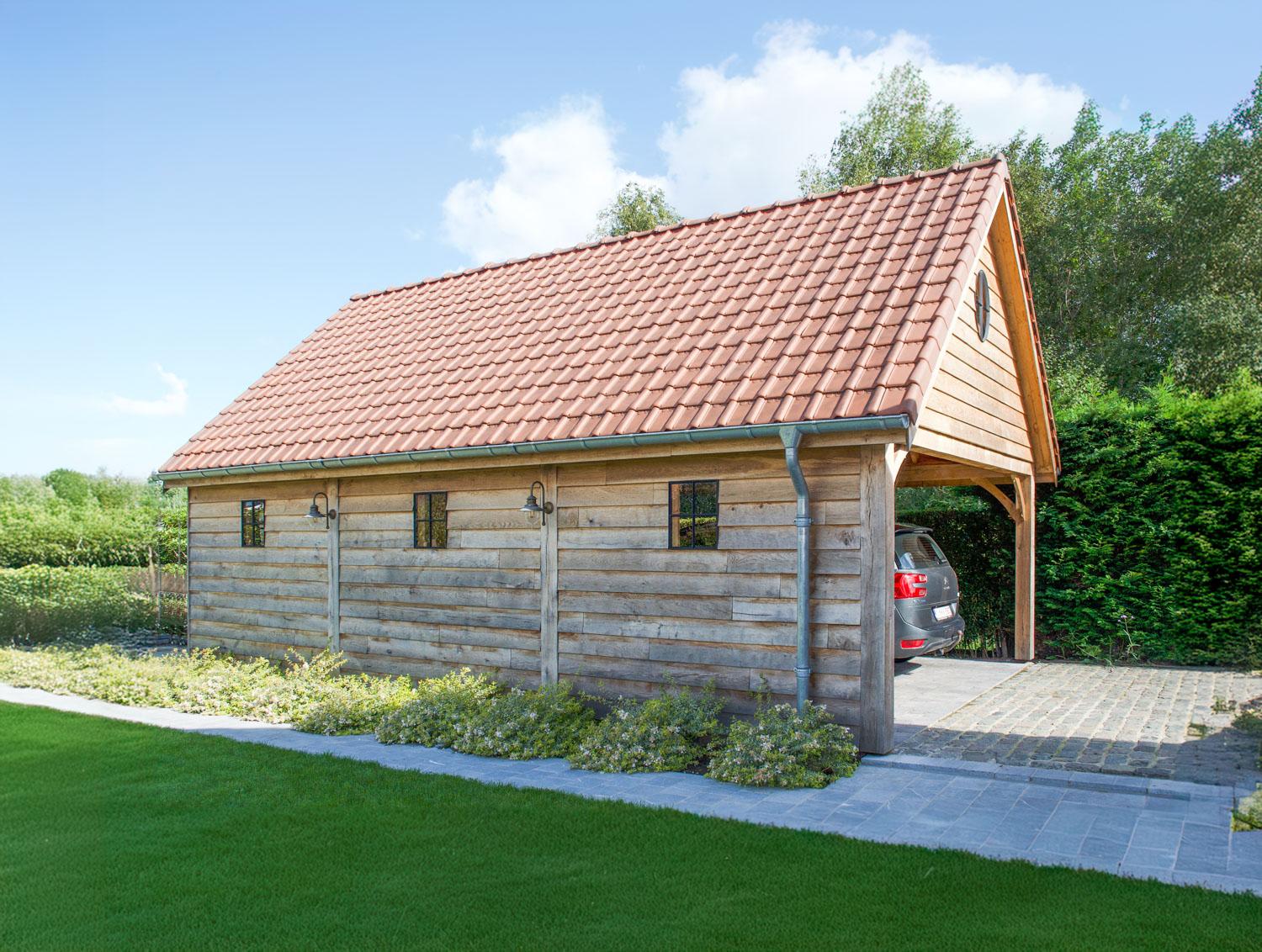 Bescherm uw auto met een stijlvolle en duurzame carport op maat. Ontdek onze carports in hout of aluminium, ontworpen voor optimale bescherming tegen weersinvloeden. Perfect voor elke oprit en tuin, en aan te passen aan uw stijl. Maatwerk !