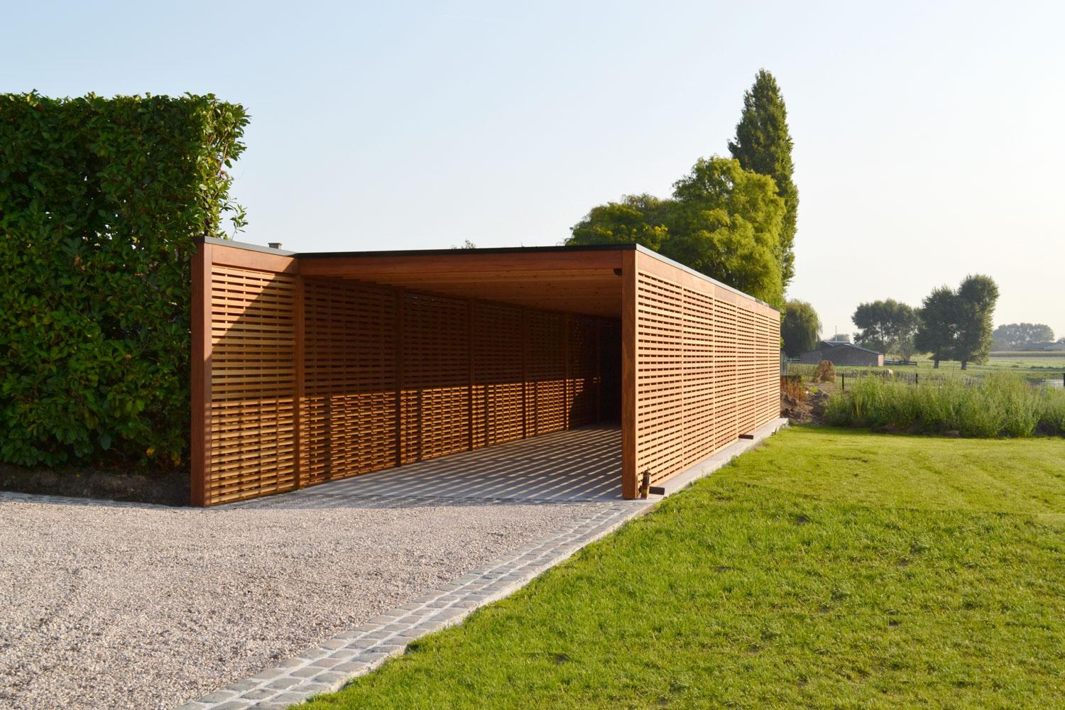 Bescherm uw auto met een stijlvolle en duurzame carport op maat. Ontdek onze carports in hout of aluminium, ontworpen voor optimale bescherming tegen weersinvloeden. Perfect voor elke oprit en tuin, en aan te passen aan uw stijl. Maatwerk !